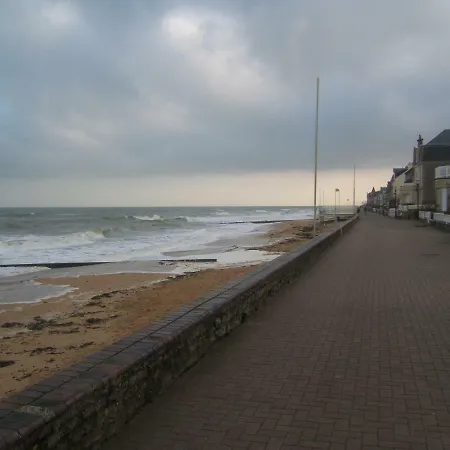Relais Du Cap Oda ve Kahvaltı Saint-Aubin-Sur-Mer (Calvados)